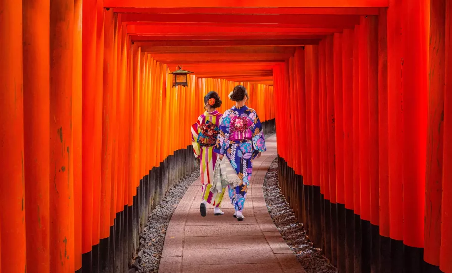 Signore in kimono a Kyoto