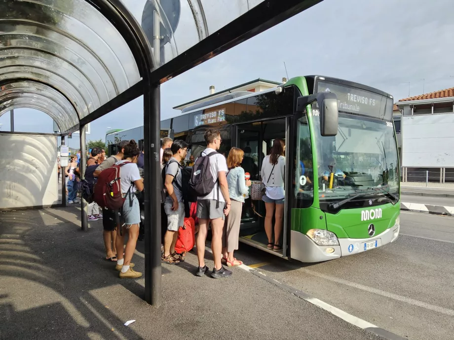 Autobus linea 6 direzione Treviso