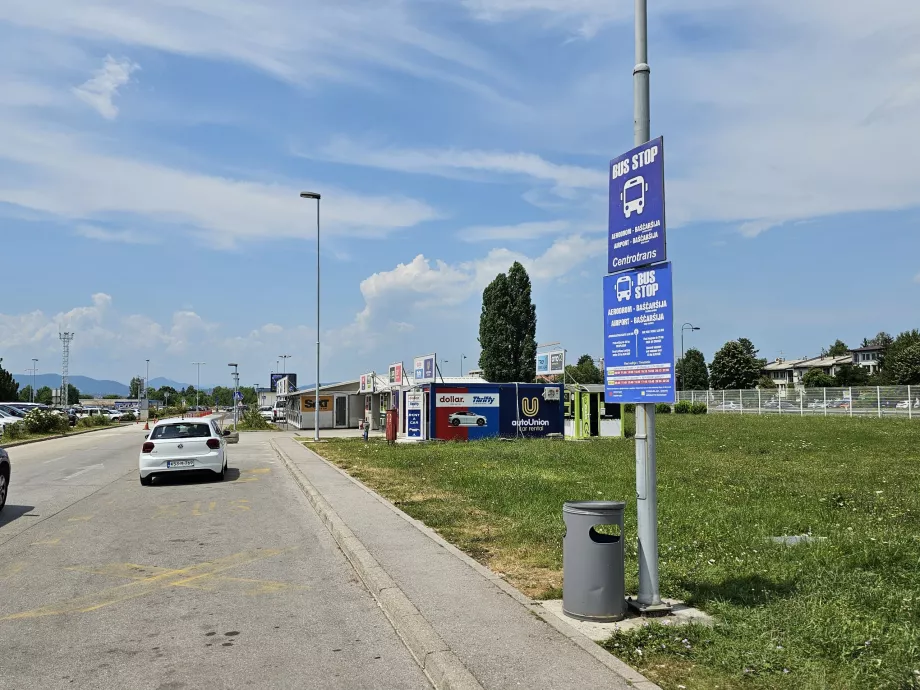 Fermata dell'autobus in aeroporto